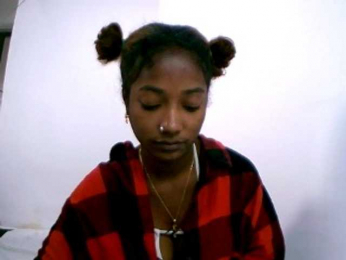 Chocolatedoll webcam model stream image