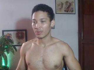 Rui Maddoox webcam model stream image