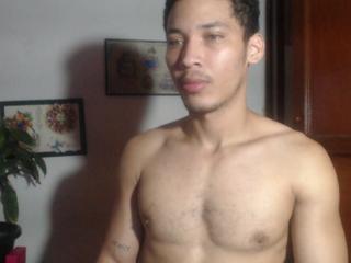 Rui Maddoox webcam model stream image