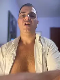 SecretlyDD webcam model stream image