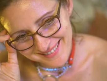 smilinglove webcam model stream image