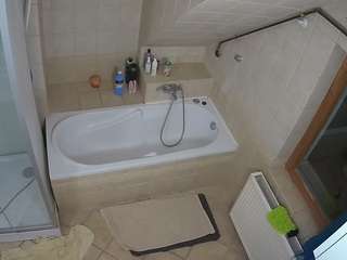 voyeurcam-julmodels-bath-2nd-1 webcam model stream image