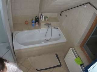 voyeurcam-julmodels-bath-2nd-1 webcam model stream image