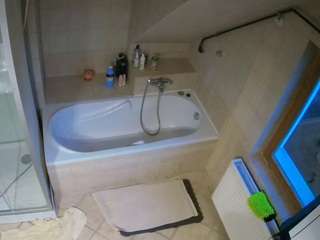 voyeurcam-julmodels-bath-2nd-1 webcam model stream image
