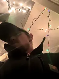 Midwestalpha webcam model stream image