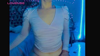 your_hot_wolf webcam model stream image