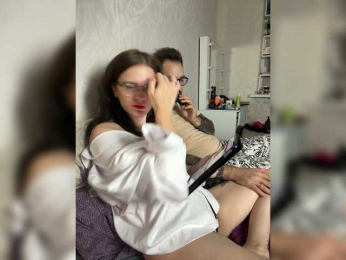 meow-10 webcam model stream image