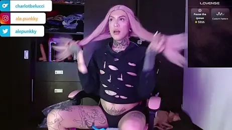 charlotbelucci_ webcam model stream image