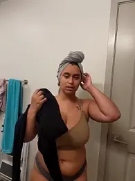 cinnaminnie webcam stripchat model stream image