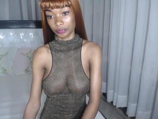 Nicole Reagan webcam model stream image