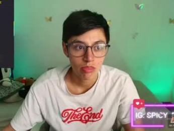 naty_lux19 webcam model stream image