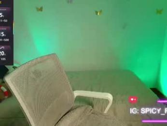 naty_lux19 webcam model stream image