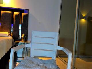 Dion Seans webcam model stream image