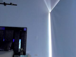 Dion Seans webcam model stream image