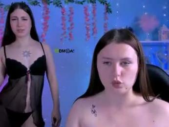 luna_noct webcam model stream image