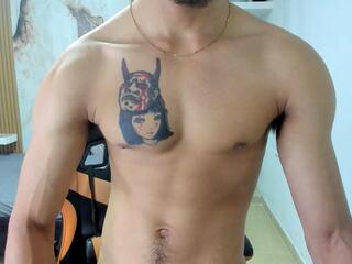 Kenshi Roa webcam model stream image