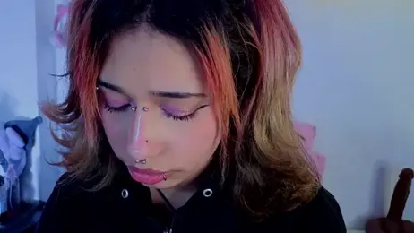 zoelight18 webcam model stream image