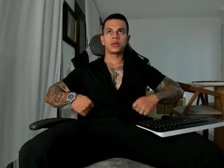 Aron Dark webcam model stream image