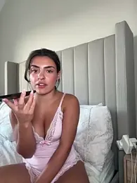 cute_carly_ webcam model stream image