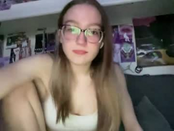 alyssag7001 webcam model stream image