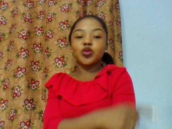Elysa7 webcam model stream image