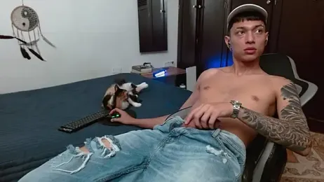 aaron_blug webcam model stream image