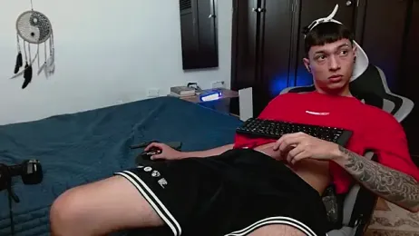 aaron_blug webcam model stream image