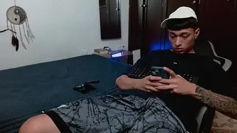 aaron_blug webcam model stream image