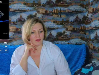 Lady-Luck webcam model stream image