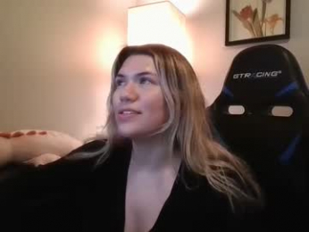 virgngirl webcam model stream image
