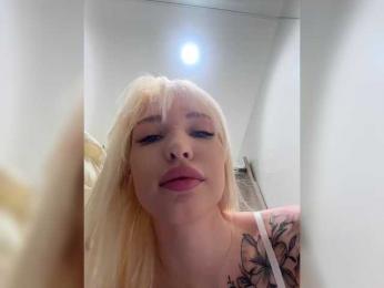 Cristi-Candy webcam model stream image