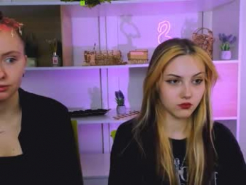mila_glow webcam model stream image