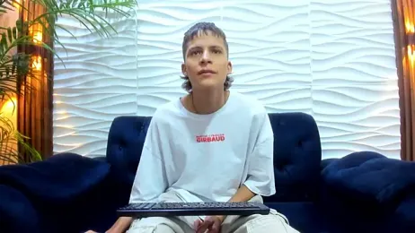 mono_blonde webcam model stream image