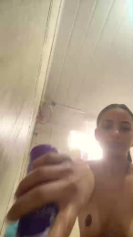 Gabrielly_s2 webcam model stream image