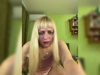 Kira2025 webcam model stream image
