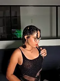 Lauyako_974 webcam model stream image