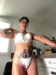 Lauyako_974 webcam stripchat model stream image