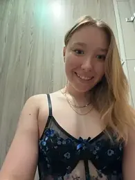 -NaughtyAngel- webcam model stream image