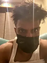 Hunkyardd webcam model stream image