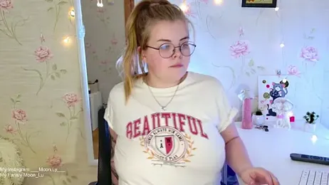 sinnamon_ webcam model stream image