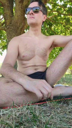 liquify webcam model stream image