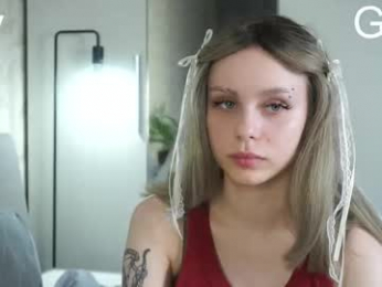 mini_cruella webcam model stream image