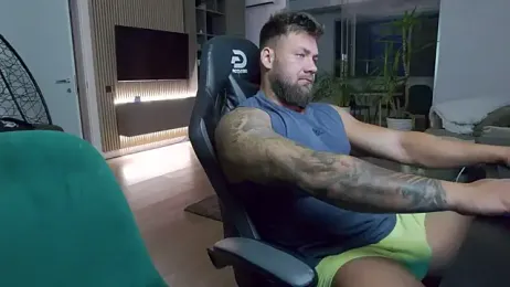 UbbeViking webcam stripchat model stream image