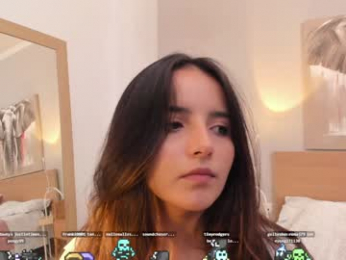 raychell_black webcam model stream image