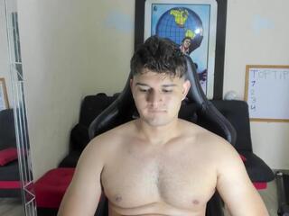 Oliver Whitee webcam flirt4free model stream image