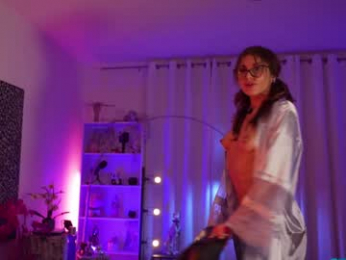 informal_ webcam model stream image