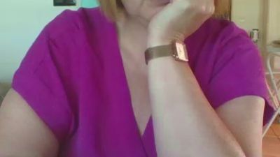 SandElle webcam model stream image