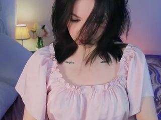 loonaeclipse webcam model stream image