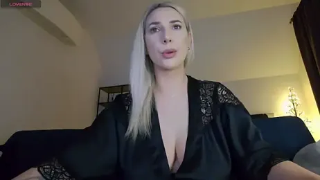 KhloeK webcam model stream image