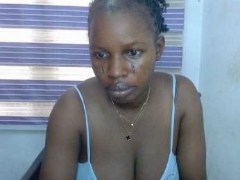 Sweetncreamy webcam model stream image